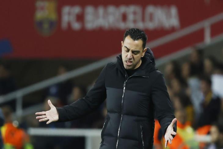 تشافي: علينا الاعتذار.. ونحاول تجاوز الأمر حتى نتمكن من المنافسة على الألقاب الثلاثة المتبقية